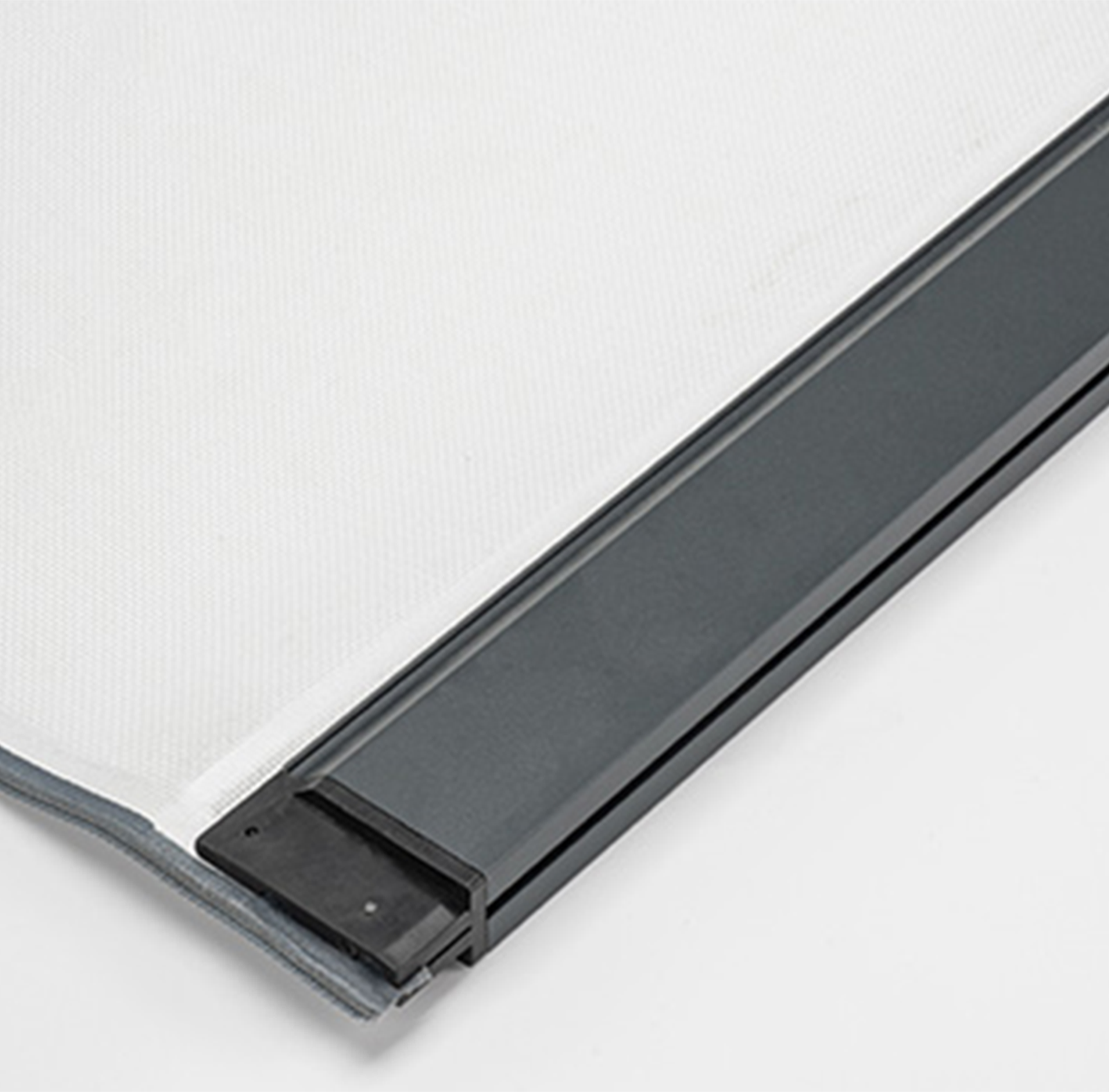VIVIDSTORM DuraPlus Weatherproof Motorized Outdoor Projector Screen